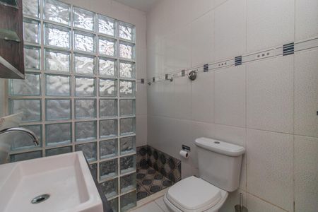 Casa à venda com 210m², 3 quartos e 4 vagasBanheiro Social