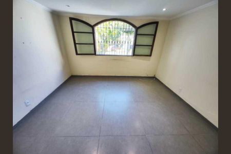 Casa à venda com 234m², 5 quartos e 4 vagas