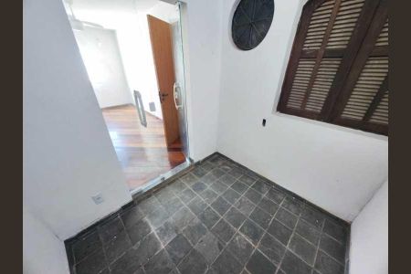 Casa à venda com 234m², 5 quartos e 4 vagas