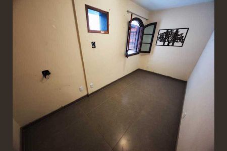 Casa à venda com 234m², 5 quartos e 4 vagas