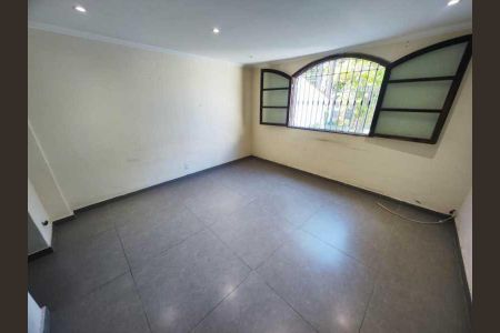 Casa à venda com 234m², 5 quartos e 4 vagas