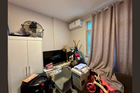 Apartamento à venda com 144m², 4 quartos e 1 vaga Apartamento à venda com 144m², 4 quartos e 1 vagaQuarto 3