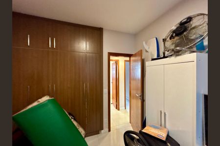 Apartamento à venda com 144m², 4 quartos e 1 vaga Apartamento à venda com 144m², 4 quartos e 1 vagaQuarto 3