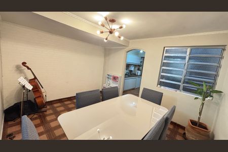 Casa à venda com 210m², 3 quartos e 1 vaga Casa à venda com 210m², 3 quartos e 1 vagaSala de Jantar