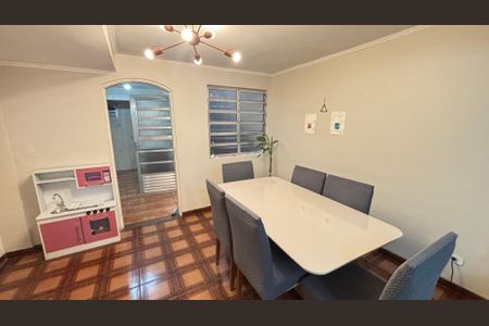 Casa à venda com 210m², 3 quartos e 1 vaga Casa à venda com 210m², 3 quartos e 1 vagaSala de Jantar