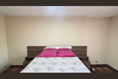 Casa à venda com 210m², 3 quartos e 1 vaga Casa à venda com 210m², 3 quartos e 1 vagaQuarto 1