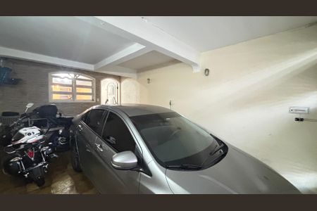 Casa à venda com 210m², 3 quartos e 1 vaga Casa à venda com 210m², 3 quartos e 1 vagaGaragem