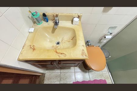 Casa à venda com 210m², 3 quartos e 1 vaga Casa à venda com 210m², 3 quartos e 1 vagaBanheiro da Suíte 2