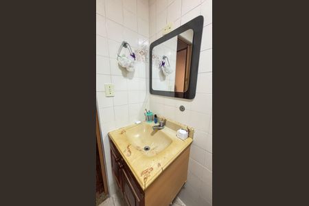 Casa à venda com 210m², 3 quartos e 1 vaga Casa à venda com 210m², 3 quartos e 1 vagaBanheiro da Suíte 2