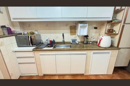 Casa à venda com 210m², 3 quartos e 1 vaga Casa à venda com 210m², 3 quartos e 1 vagaCozinha