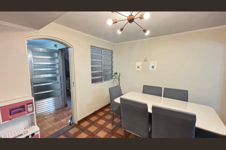 Casa à venda com 210m², 3 quartos e 1 vaga Casa à venda com 210m², 3 quartos e 1 vagaSala de Jantar