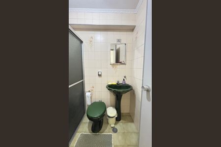 Casa à venda com 210m², 3 quartos e 1 vaga Casa à venda com 210m², 3 quartos e 1 vagaBanheiro da Suíte 1