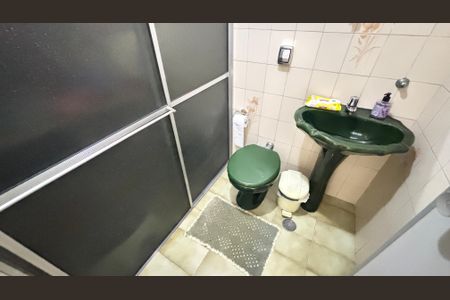 Casa à venda com 210m², 3 quartos e 1 vaga Casa à venda com 210m², 3 quartos e 1 vagaBanheiro da Suíte 1