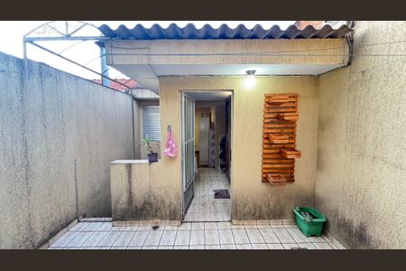 Casa à venda com 210m², 3 quartos e 1 vaga Casa à venda com 210m², 3 quartos e 1 vagaQuintal - Area de Serviço