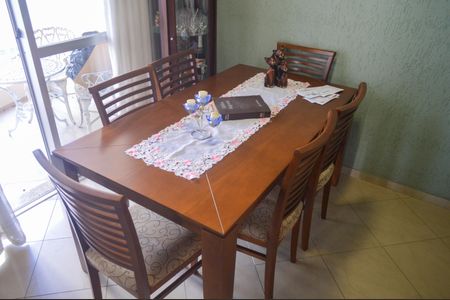 Apartamento à venda com 68m², 3 quartos e 1 vagaSala