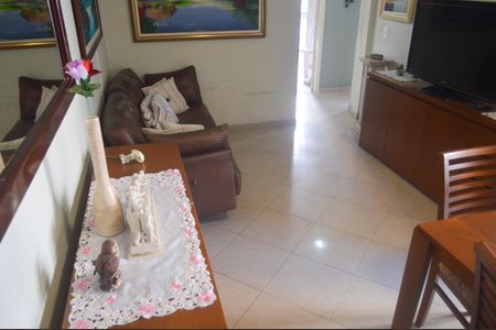 Apartamento à venda com 68m², 3 quartos e 1 vagaSala