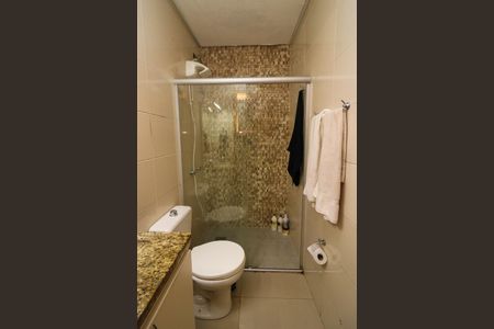 Casa à venda com 200m², 4 quartos e 1 vaga Casa à venda com 200m², 4 quartos e 1 vagaBanheiro da Suíte 3Suíte 4