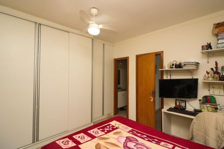 Casa à venda com 200m², 4 quartos e 1 vaga Casa à venda com 200m², 4 quartos e 1 vagaSuíte 3