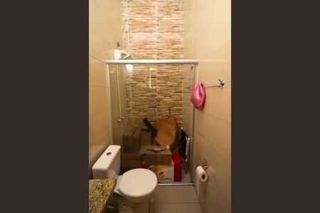 Casa à venda com 200m², 4 quartos e 1 vaga Casa à venda com 200m², 4 quartos e 1 vagaBanheiro da Suíte 2