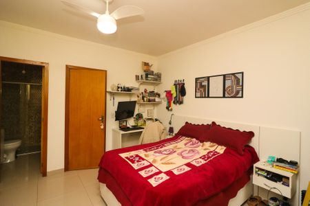 Casa à venda com 200m², 4 quartos e 1 vaga Casa à venda com 200m², 4 quartos e 1 vagaSuíte 3