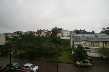 Casa à venda com 200m², 4 quartos e 1 vaga Casa à venda com 200m², 4 quartos e 1 vagaVista da Sacada