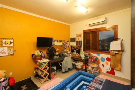 Casa à venda com 200m², 4 quartos e 1 vaga Casa à venda com 200m², 4 quartos e 1 vagaSuíte 2