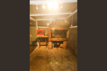 Casa à venda com 200m², 4 quartos e 1 vaga Casa à venda com 200m², 4 quartos e 1 vagaVaranda