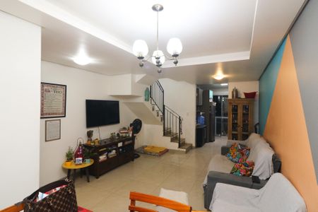 Casa à venda com 200m², 4 quartos e 1 vaga Casa à venda com 200m², 4 quartos e 1 vagaSala