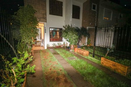 Casa à venda com 200m², 4 quartos e 1 vaga Casa à venda com 200m², 4 quartos e 1 vagaGaragem