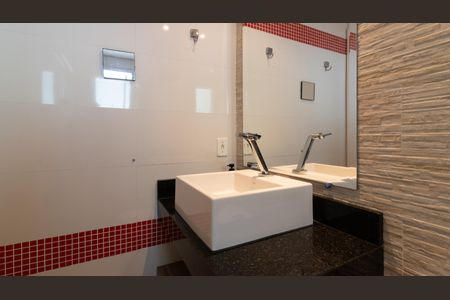 Apartamento à venda com 49m², 2 quartos e 1 vaga Apartamento à venda com 49m², 2 quartos e 1 vagaBanheiro