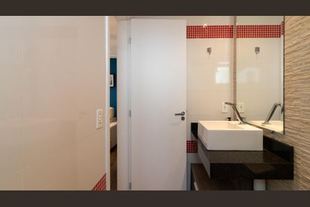 Apartamento à venda com 49m², 2 quartos e 1 vaga Apartamento à venda com 49m², 2 quartos e 1 vagaBanheiro