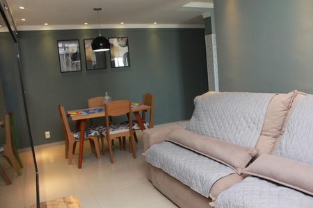 Apartamento à venda com 58m², 2 quartos e 2 vagasSala