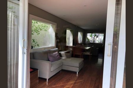 Casa à venda com 5 quartos, 280m² em Jardim Novo Mundo, São Paulo