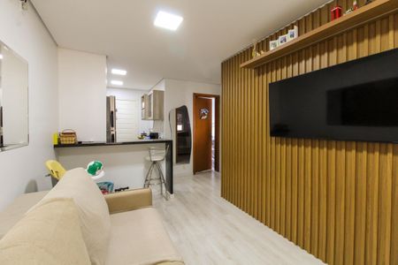 Casa de condomínio à venda com 50m², 2 quartos e 2 vagasSala