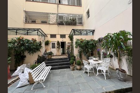 Apartamento à venda com 79m², 2 quartos e 1 vagaFachada