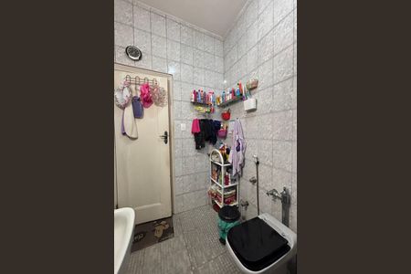 Apartamento à venda com 79m², 2 quartos e 1 vagaBanheiro social