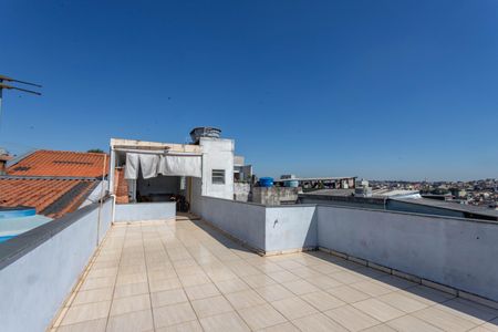 Casa à venda com 350m², 3 quartos e 2 vagas Casa à venda com 350m², 3 quartos e 2 vagasTerraço