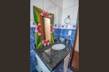 Casa à venda com 350m², 3 quartos e 2 vagas Casa à venda com 350m², 3 quartos e 2 vagasBanheiro social