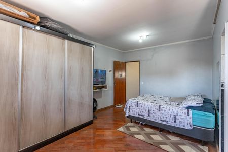 Casa à venda com 350m², 3 quartos e 2 vagas Casa à venda com 350m², 3 quartos e 2 vagas Suíte
