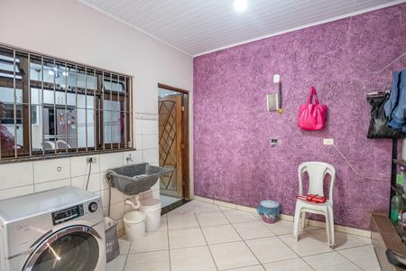 Casa à venda com 350m², 3 quartos e 2 vagas Casa à venda com 350m², 3 quartos e 2 vagasÁrea de serviço