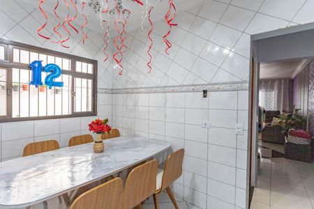 Casa à venda com 350m², 3 quartos e 2 vagas Casa à venda com 350m², 3 quartos e 2 vagasCopa