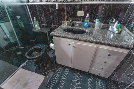 Casa à venda com 350m², 3 quartos e 2 vagas Casa à venda com 350m², 3 quartos e 2 vagasBanheiro da Suíte