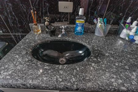 Casa à venda com 350m², 3 quartos e 2 vagas Casa à venda com 350m², 3 quartos e 2 vagasBanheiro da Suíte