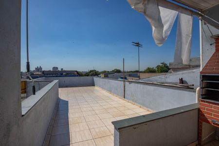 Casa à venda com 350m², 3 quartos e 2 vagas Casa à venda com 350m², 3 quartos e 2 vagasTerraço