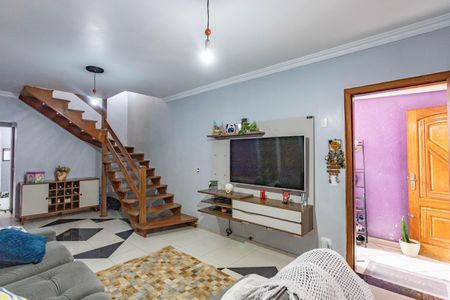 Casa à venda com 350m², 3 quartos e 2 vagas Casa à venda com 350m², 3 quartos e 2 vagasSala