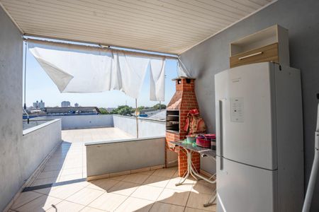 Casa à venda com 350m², 3 quartos e 2 vagas Casa à venda com 350m², 3 quartos e 2 vagasTerraço