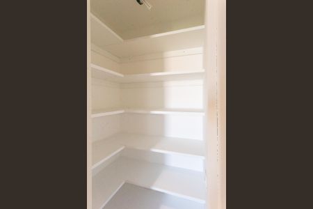 Apartamento à venda com 50m², 2 quartos e 1 vaga Apartamento à venda com 50m², 2 quartos e 1 vagaCorredor- Armário