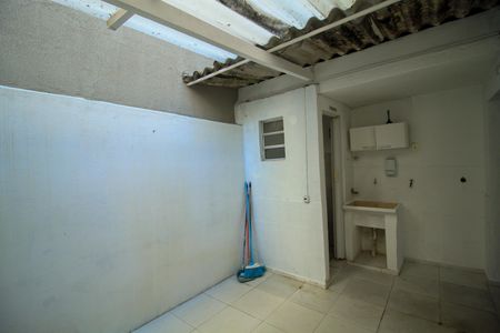 Casa para alugar com 80m², 2 quartos e sem vagaÁrea de Serviço