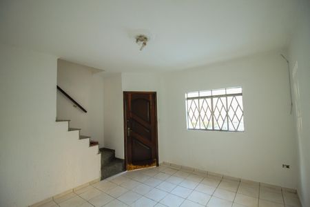 Casa para alugar com 80m², 2 quartos e sem vagaSala