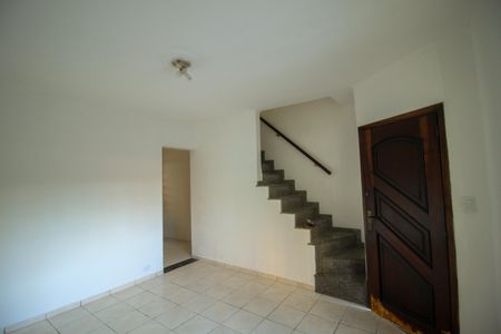 Casa para alugar com 80m², 2 quartos e sem vagaSala